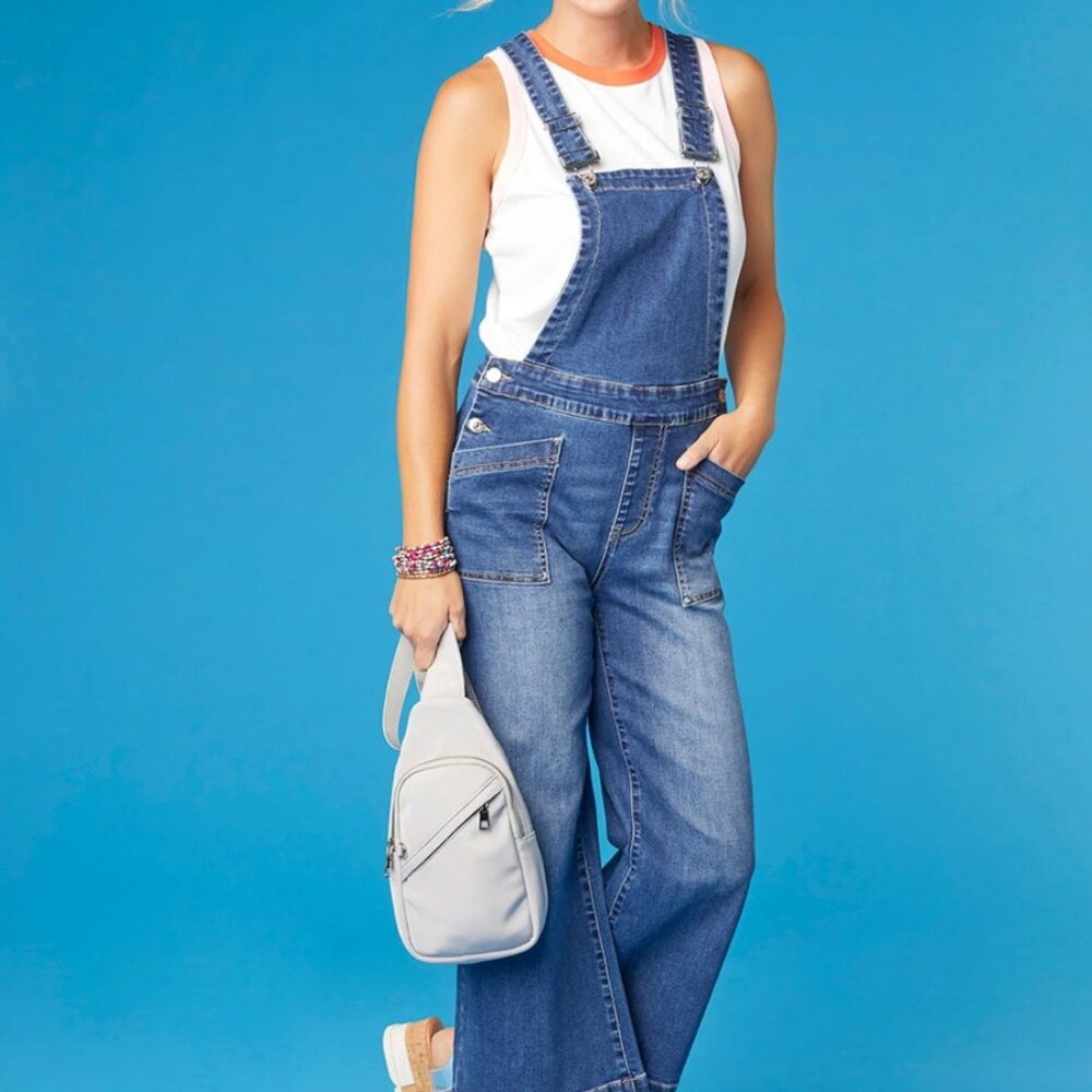 COCO + CARMEN EVERSTRETCH CAPRI OVERALLS